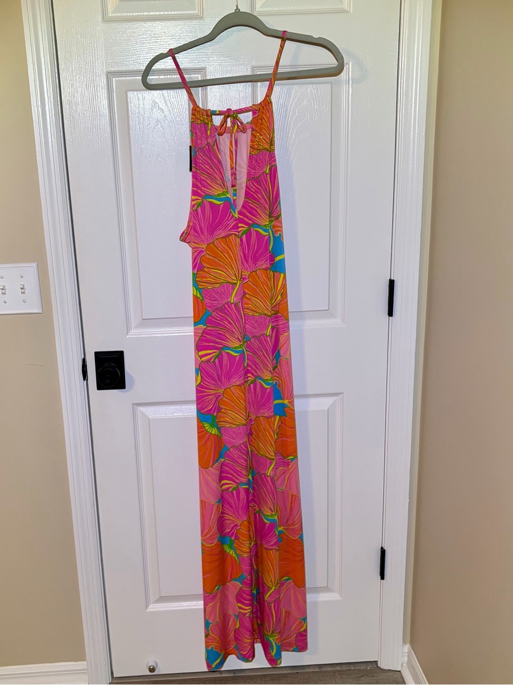 NWT Trina Turk Pink & Orange Floral Maxi Dress with Peephole Back. Size Medium - Picture 7 of 10